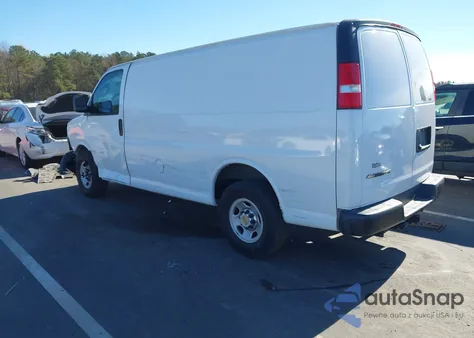 2018 Chevrolet Express 2500 Work Van из США, поврежденный, VIN 1GCWGAFG3J1316892